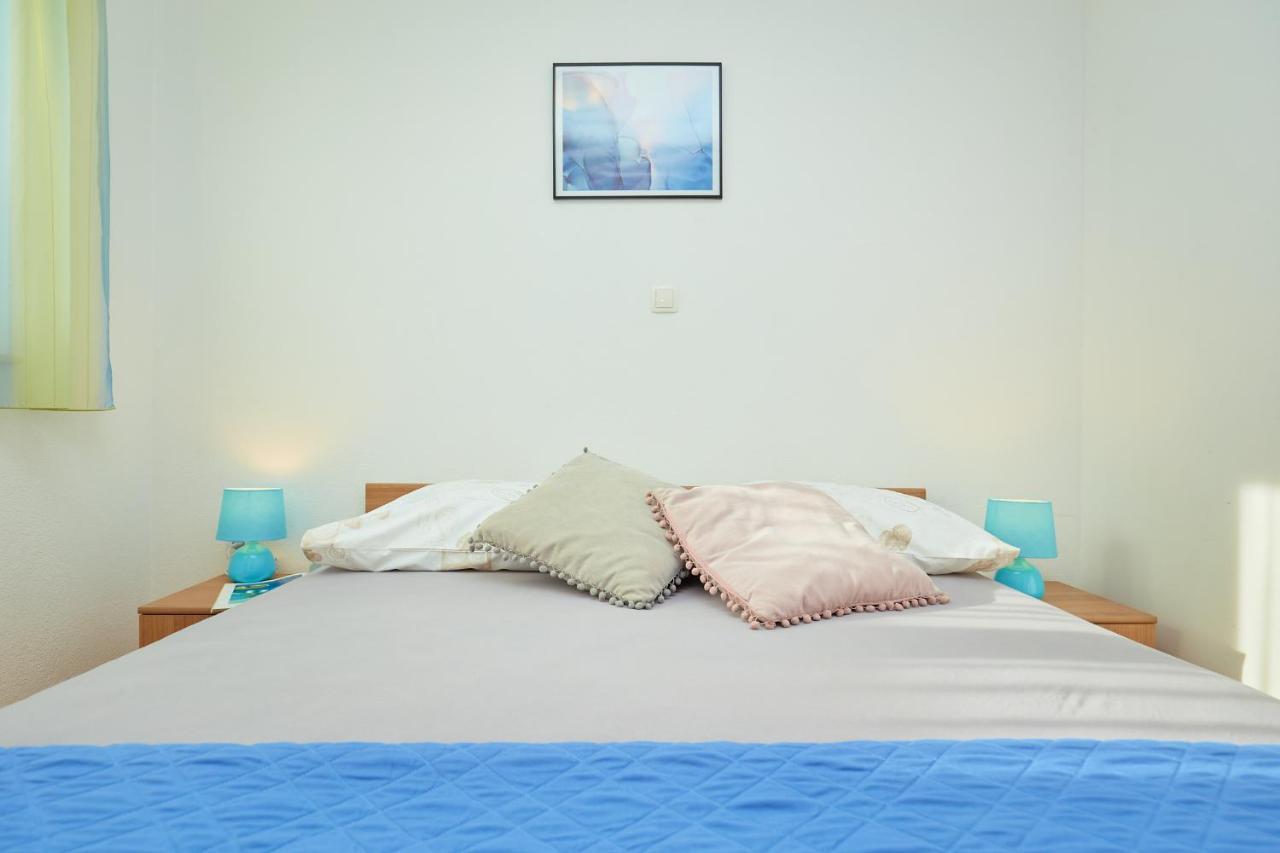 Apartments Zelic Tučepi Eksteriør bilde