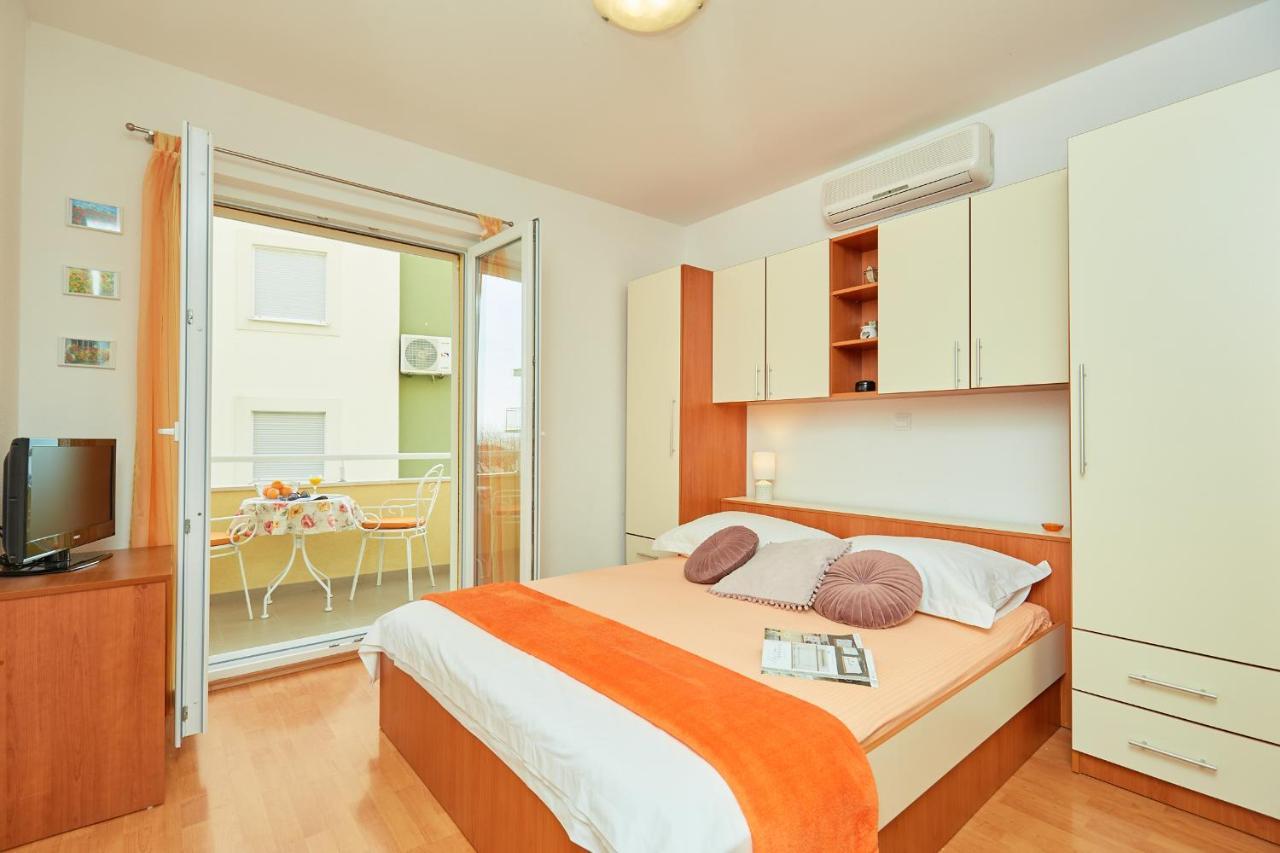 Apartments Zelic Tučepi Eksteriør bilde