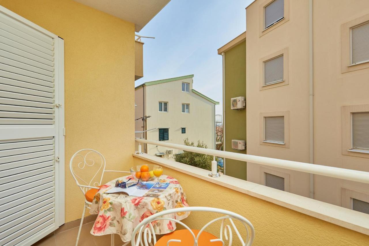 Apartments Zelic Tučepi Eksteriør bilde